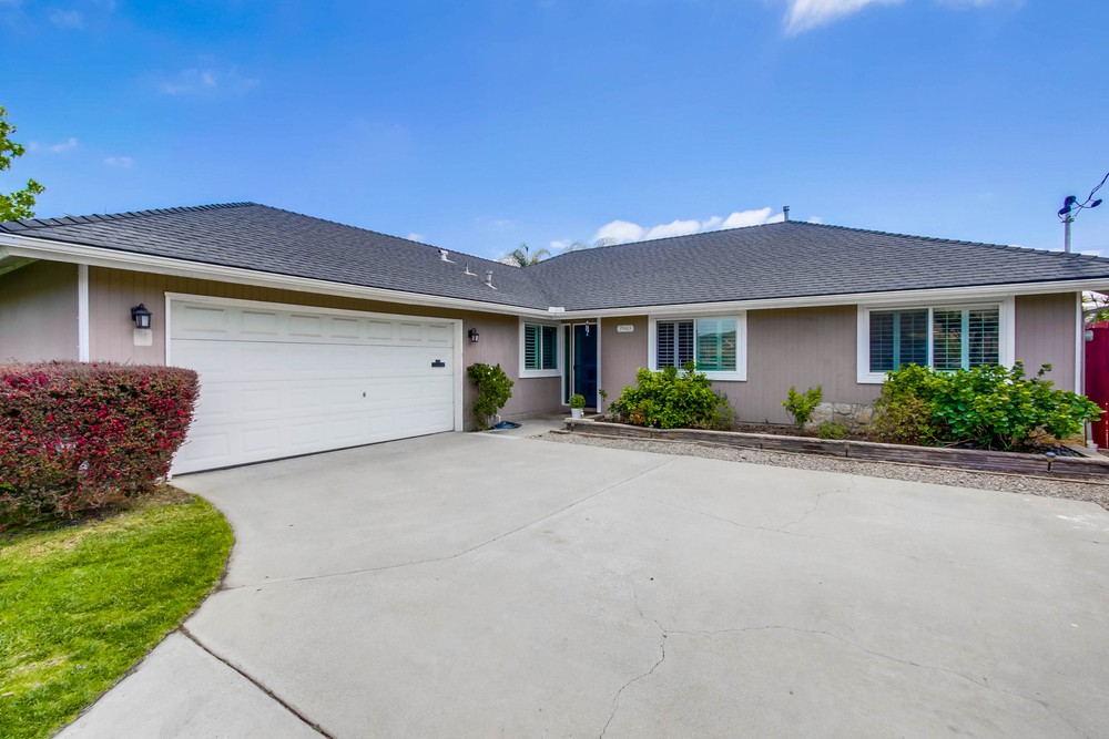 Virtual tour photo 4 of 37 for 7943 June Lake Dr