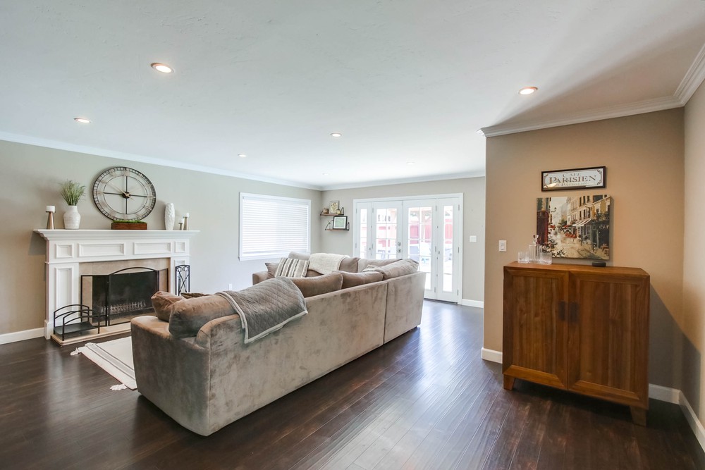 Virtual tour photo 7 of 37 for 7943 June Lake Dr