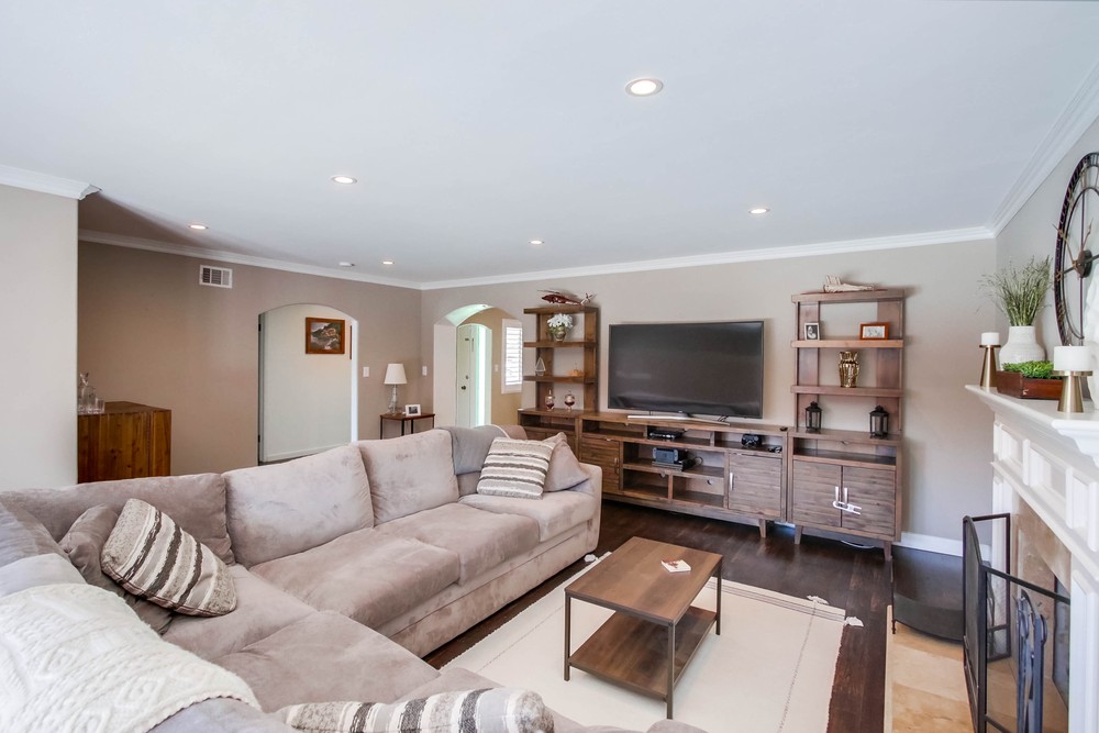 Virtual tour photo 9 of 37 for 7943 June Lake Dr