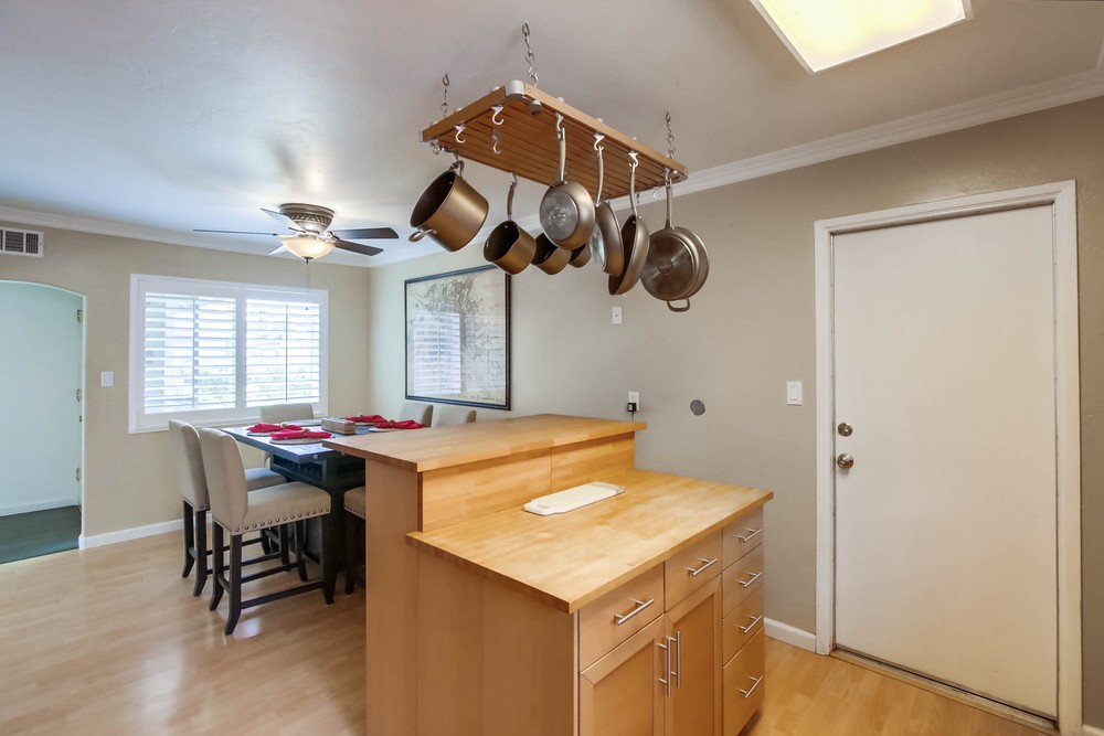 Virtual tour photo 14 of 37 for 7943 June Lake Dr