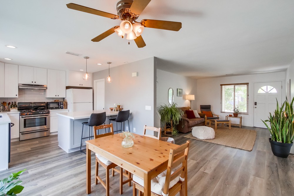 Virtual tour photo 15 of 49 for 7949 Peach Point Ave