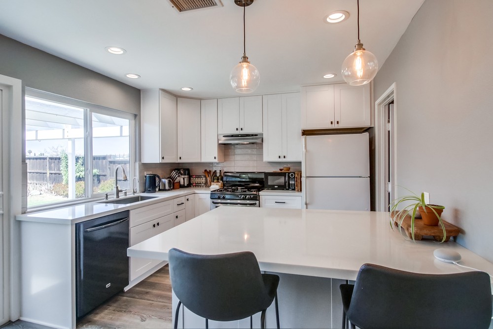 Virtual tour photo 16 of 49 for 7949 Peach Point Ave