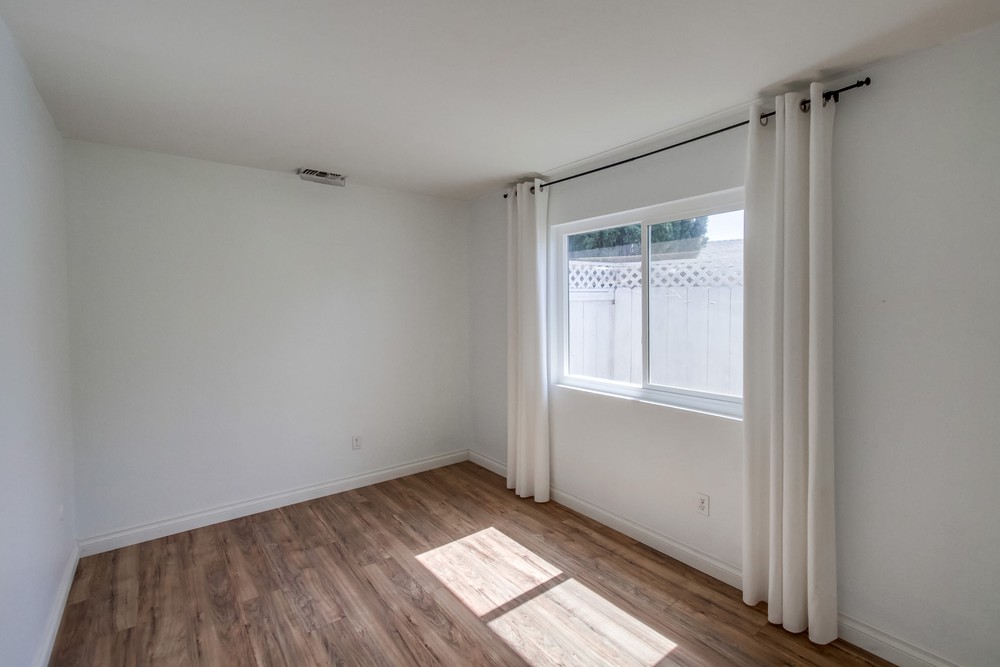 Virtual tour photo 31 of 49 for 7949 Peach Point Ave