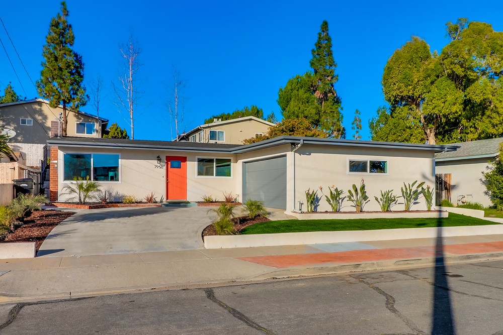 Virtual tour photo 1 of 48 for 7950 Canary Way
