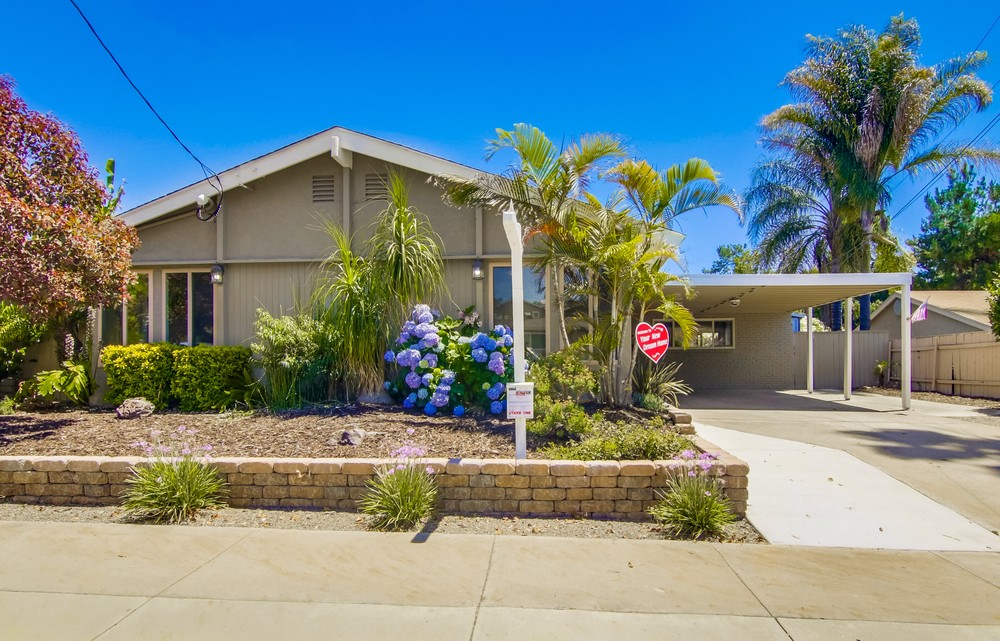 Virtual tour photo 3 of 39 for 7951 Beaver Lake Dr