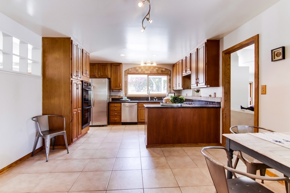Virtual tour photo 16 of 39 for 7951 Beaver Lake Dr