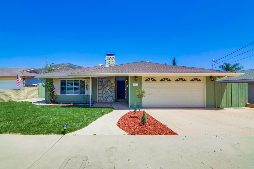 Virtual tour photo 5 of 48 for 7952 June Lake Dr