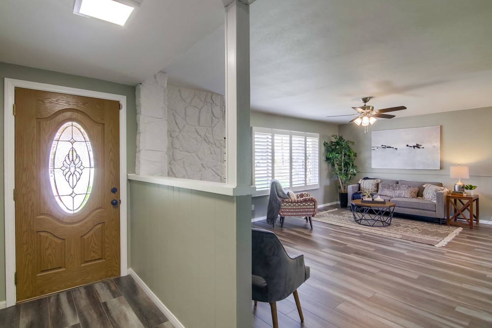 Virtual tour photo 7 of 48 for 7952 June Lake Dr