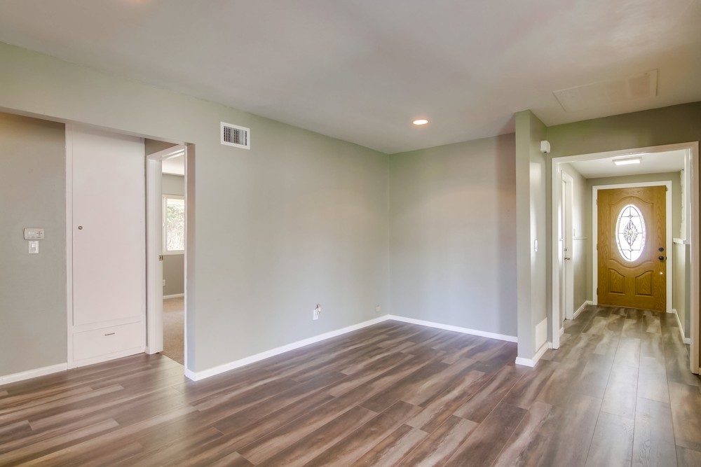 Virtual tour photo 19 of 48 for 7952 June Lake Dr