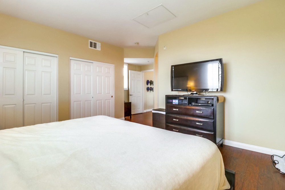 Virtual tour photo 35 of 44 for 796 Castaway Cove