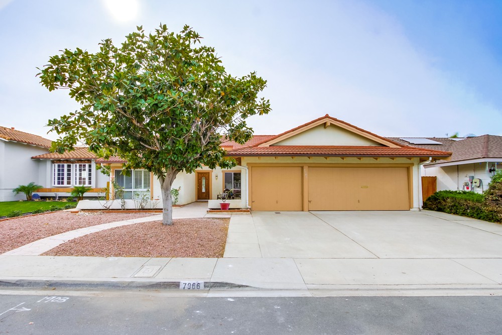 Virtual tour photo 1 of 78 for 7966 Laurelridge Rd