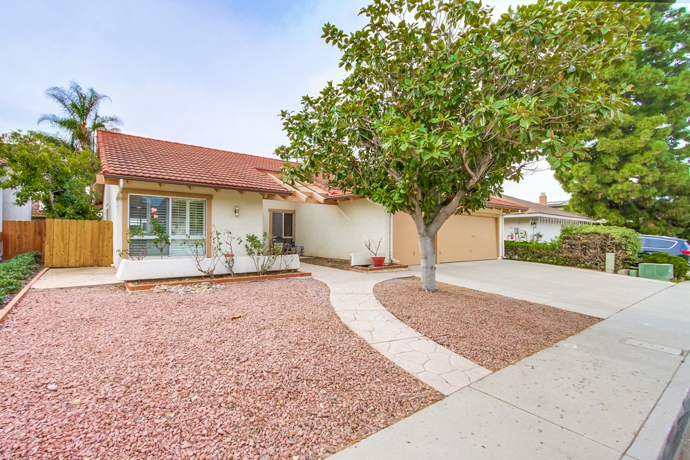 Virtual tour photo 4 of 78 for 7966 Laurelridge Rd
