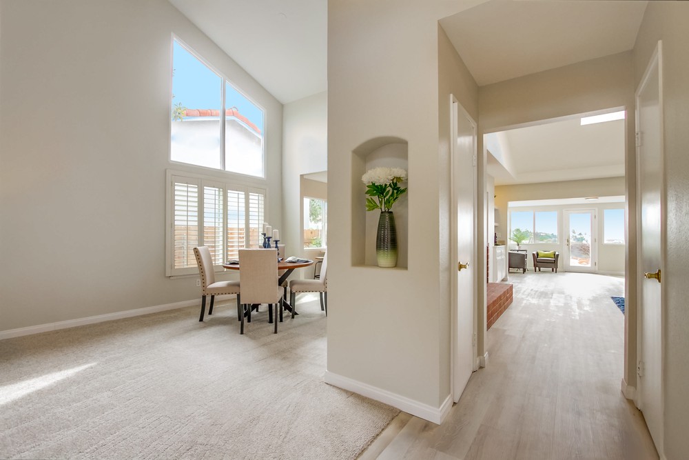 Virtual tour photo 11 of 78 for 7966 Laurelridge Rd