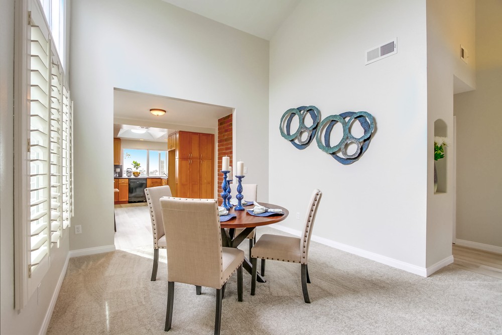 Virtual tour photo 12 of 78 for 7966 Laurelridge Rd