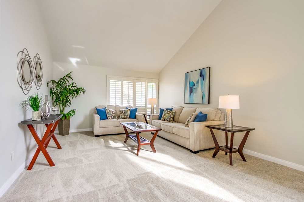 Virtual tour photo 13 of 78 for 7966 Laurelridge Rd
