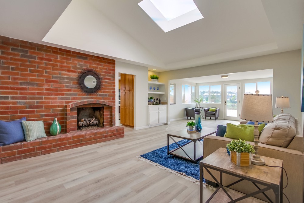 Virtual tour photo 18 of 78 for 7966 Laurelridge Rd