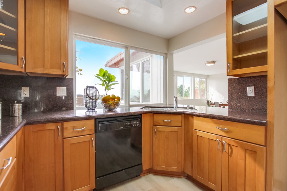 Virtual tour photo 40 of 78 for 7966 Laurelridge Rd