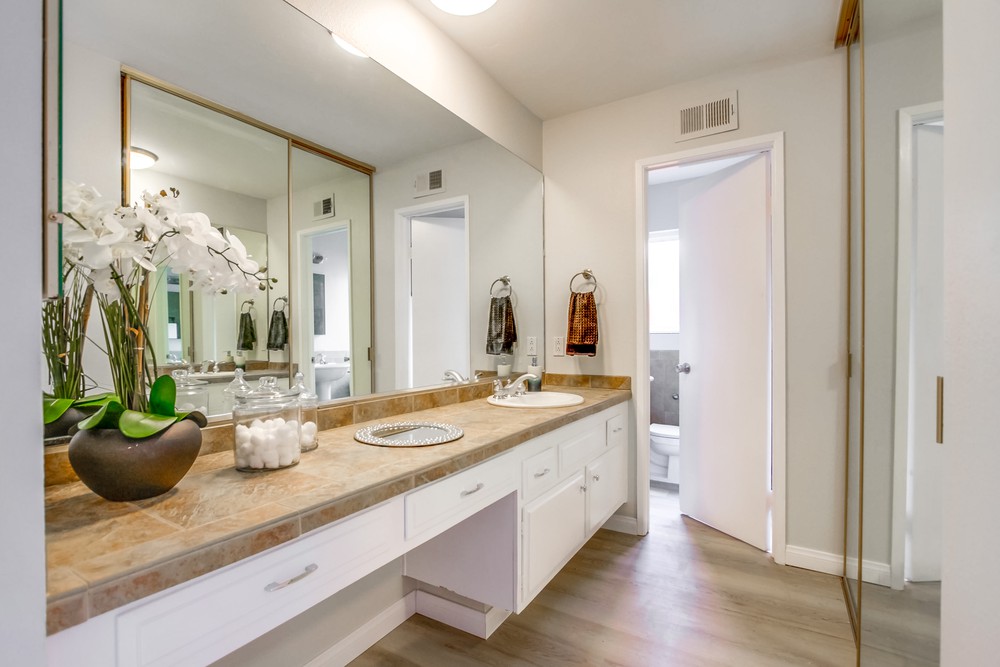 Virtual tour photo 51 of 78 for 7966 Laurelridge Rd