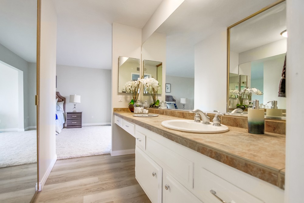 Virtual tour photo 52 of 78 for 7966 Laurelridge Rd