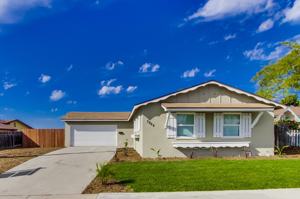 Virtual tour photo 1 of 28 for 7966 Skyline Drive