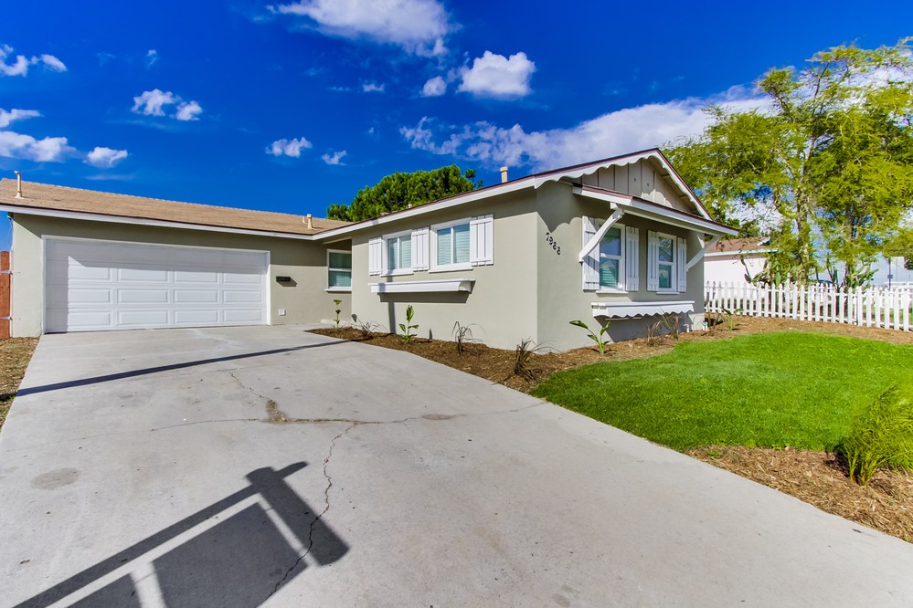 Virtual tour photo 4 of 28 for 7966 Skyline Drive