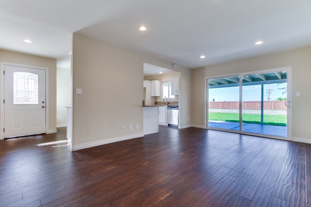 Virtual tour photo 7 of 28 for 7966 Skyline Drive