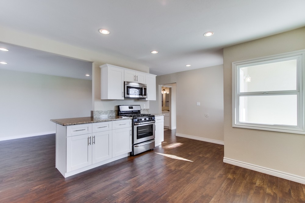 Virtual tour photo 10 of 28 for 7966 Skyline Drive
