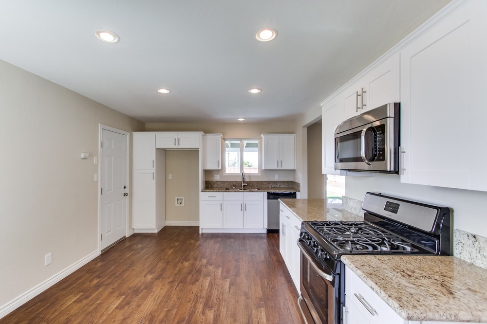 Virtual tour photo 13 of 28 for 7966 Skyline Drive