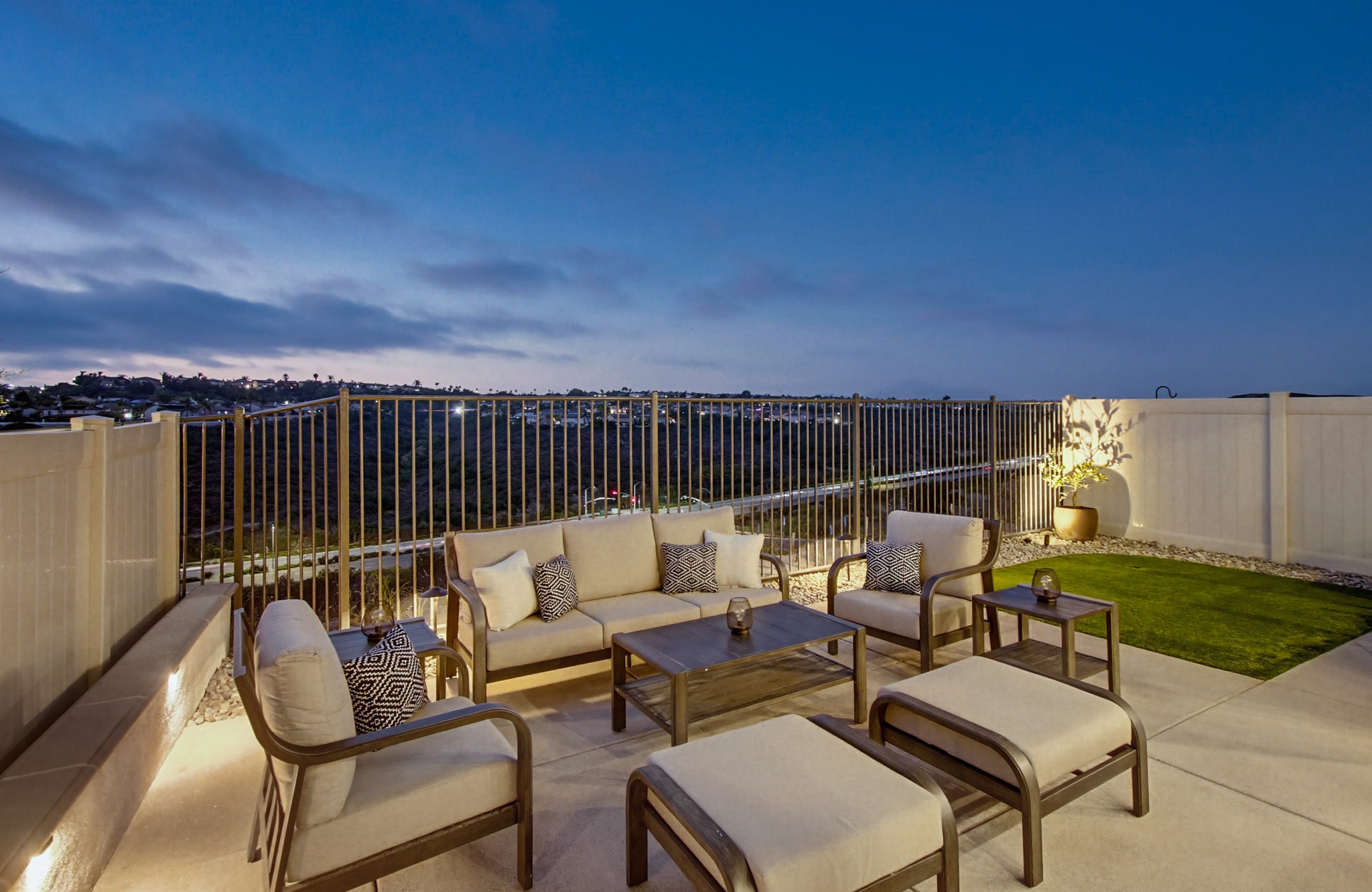 Virtual tour photo 9 of 75 for 797 Mateo St #1