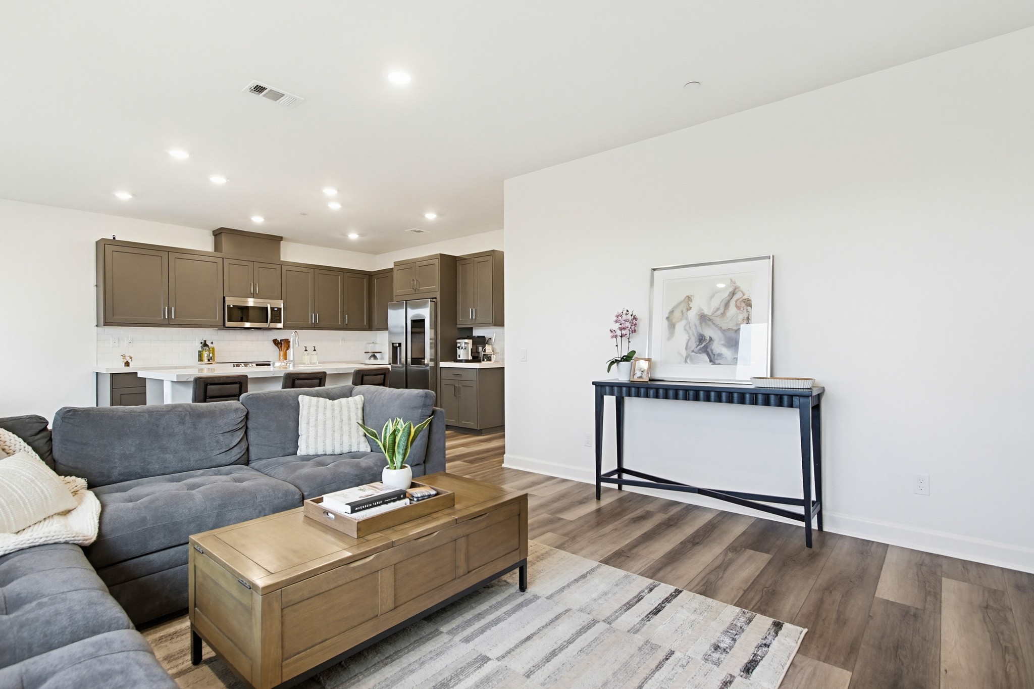 Virtual tour photo 21 of 75 for 797 Mateo St #1