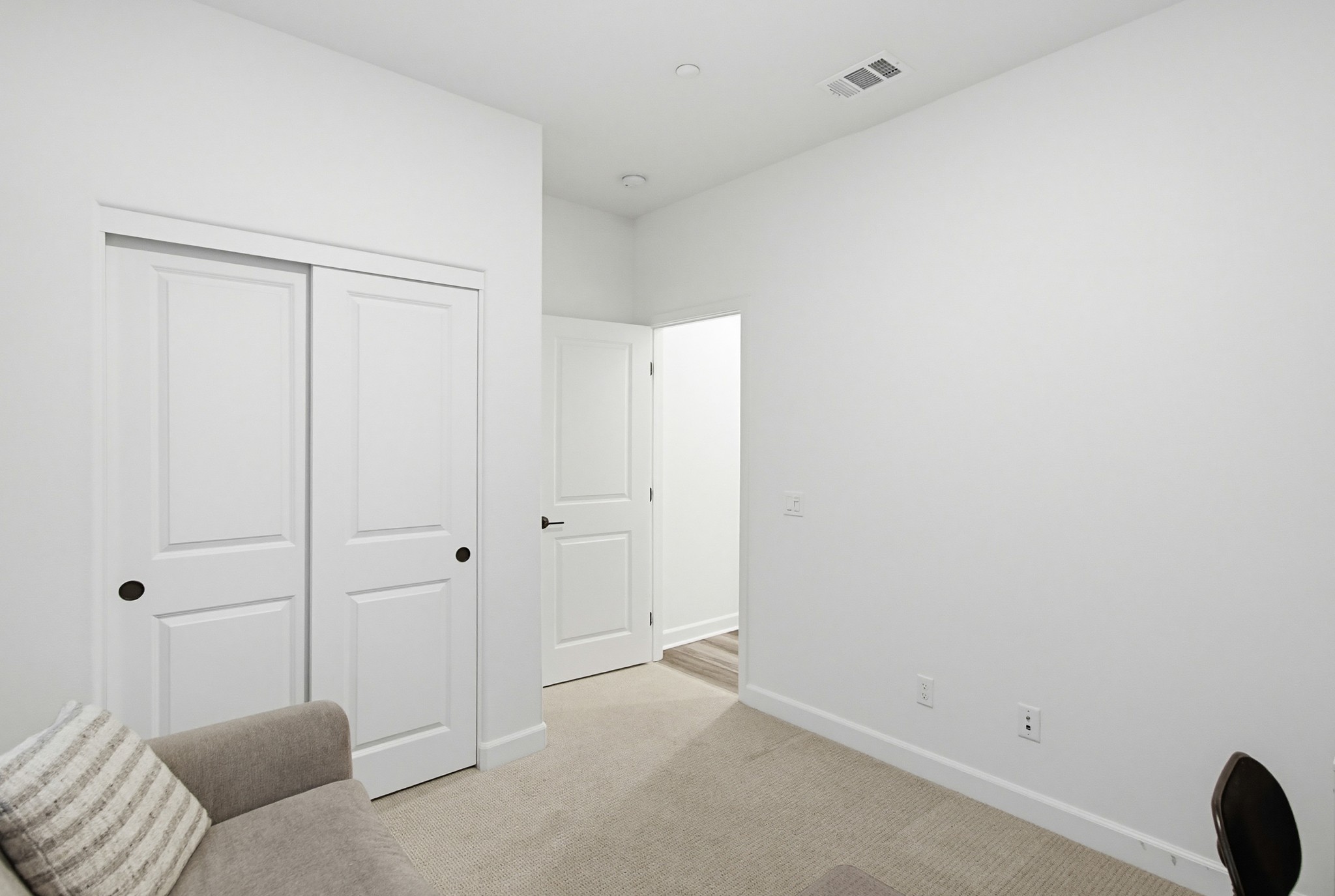 Virtual tour photo 33 of 75 for 797 Mateo St #1