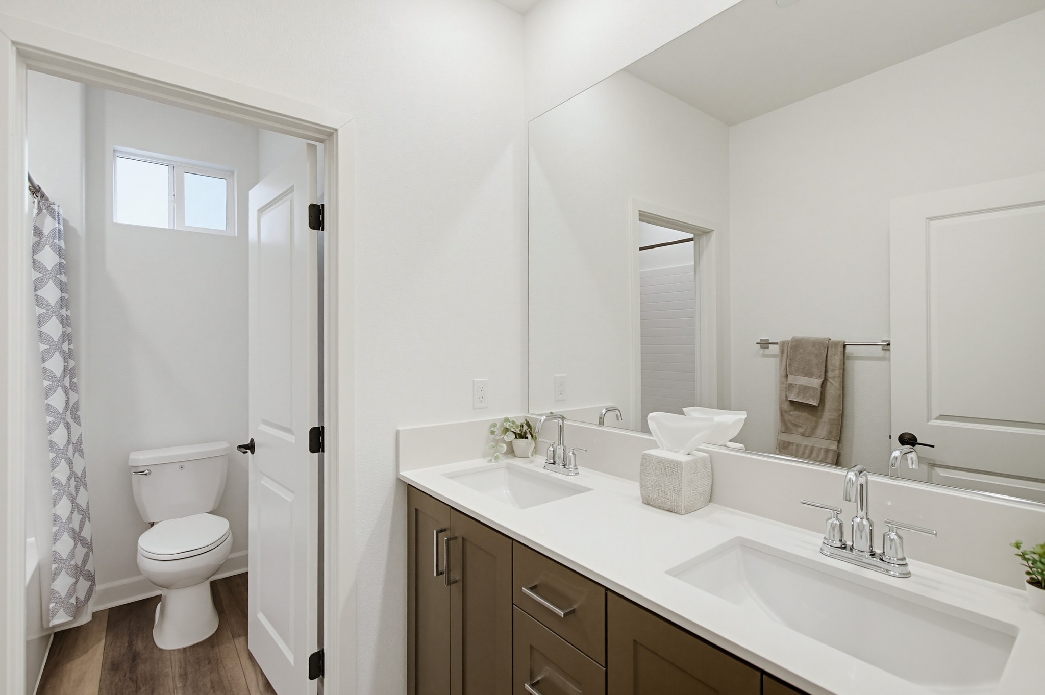 Virtual tour photo 40 of 75 for 797 Mateo St #1
