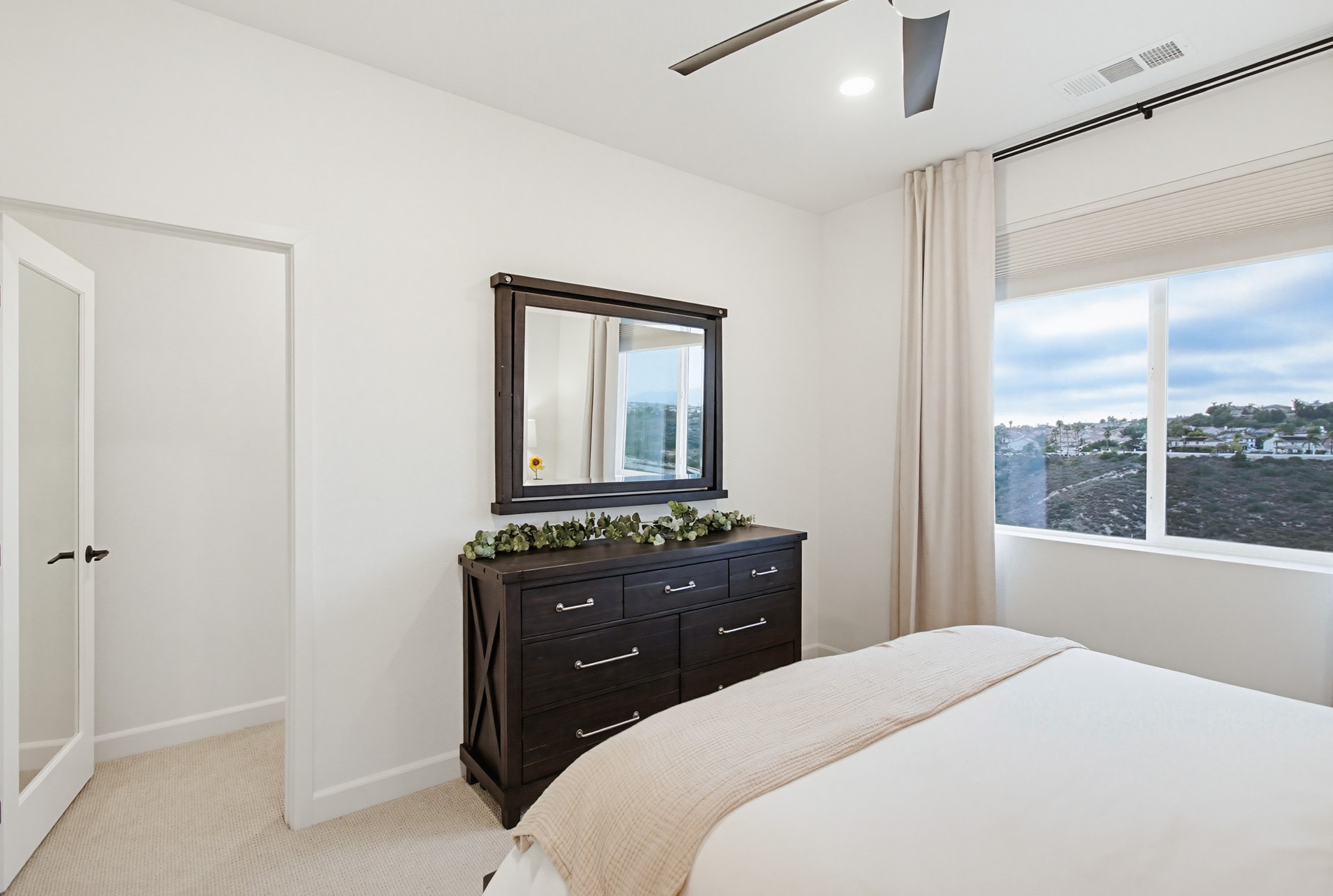 Virtual tour photo 47 of 75 for 797 Mateo St #1