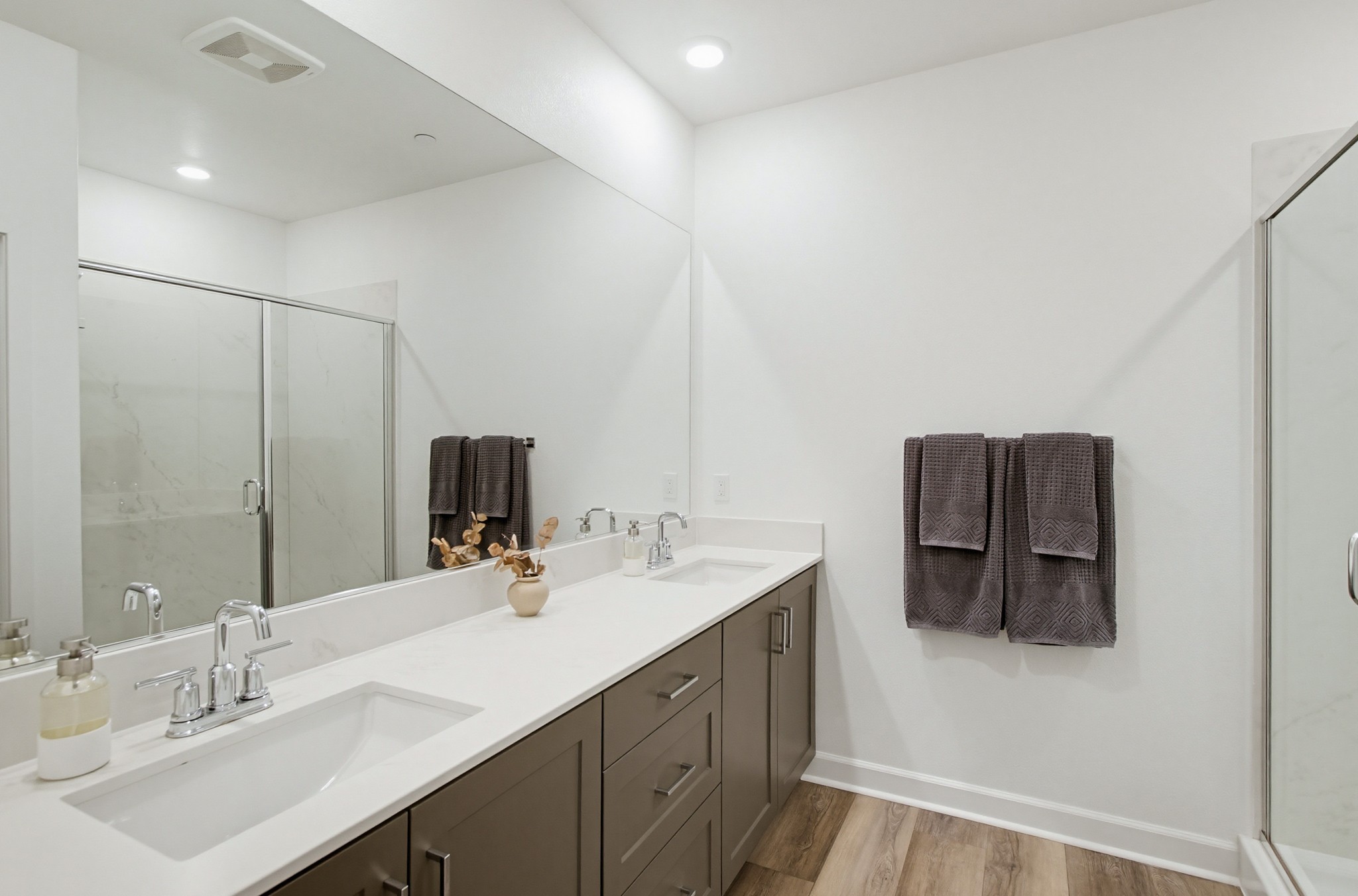 Virtual tour photo 48 of 75 for 797 Mateo St #1