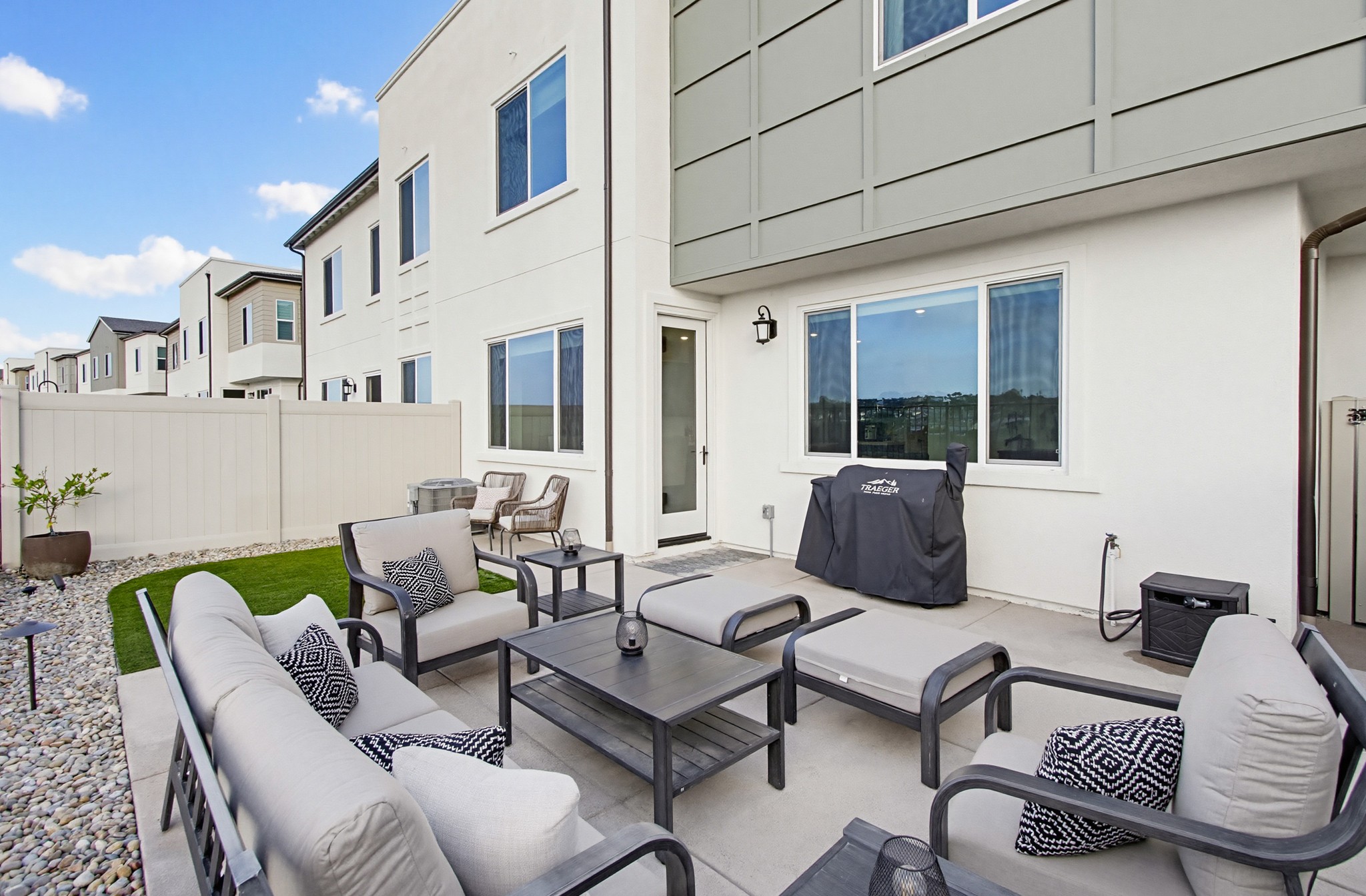 Virtual tour photo 61 of 75 for 797 Mateo St #1