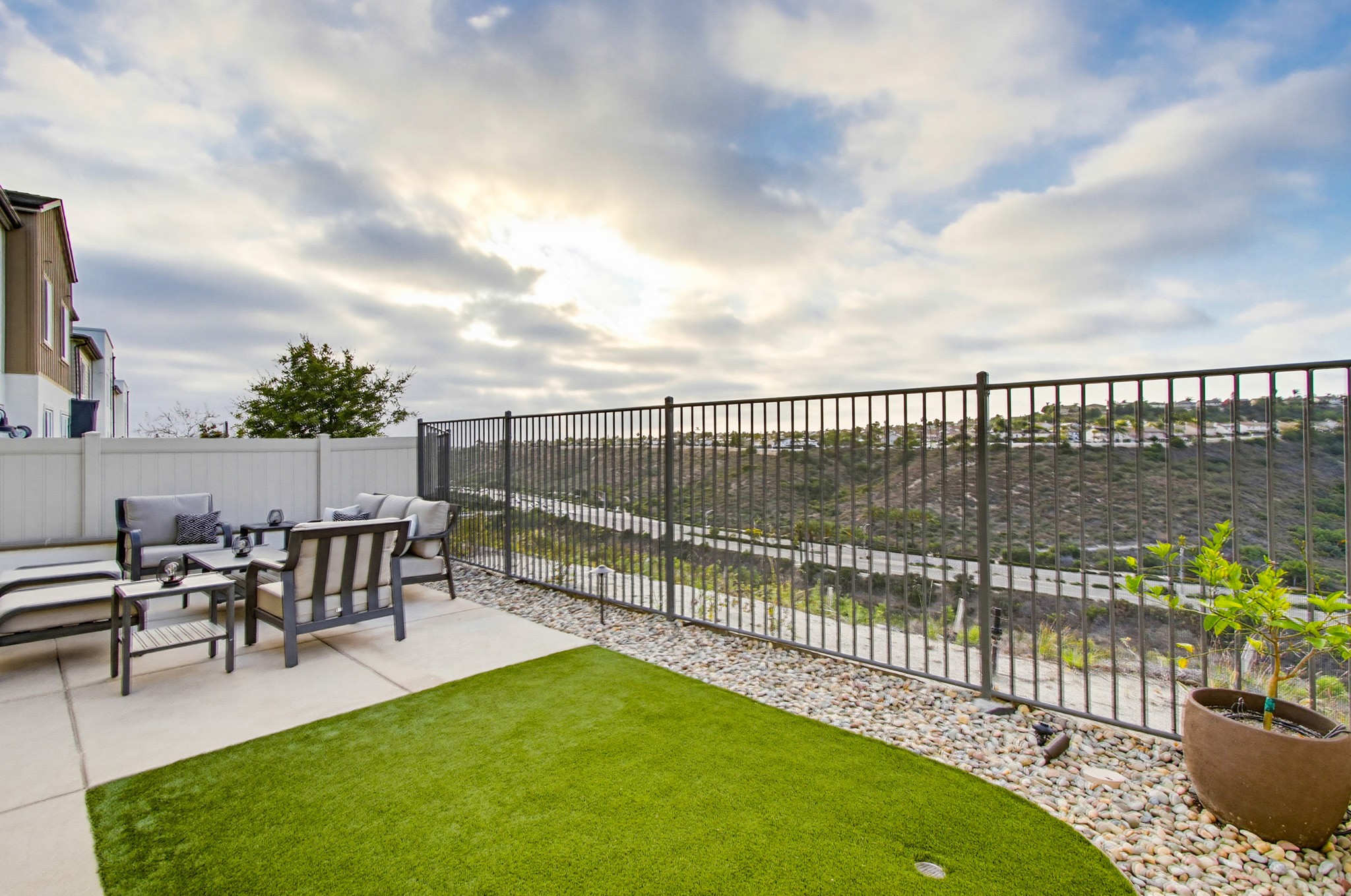 Virtual tour photo 64 of 75 for 797 Mateo St #1