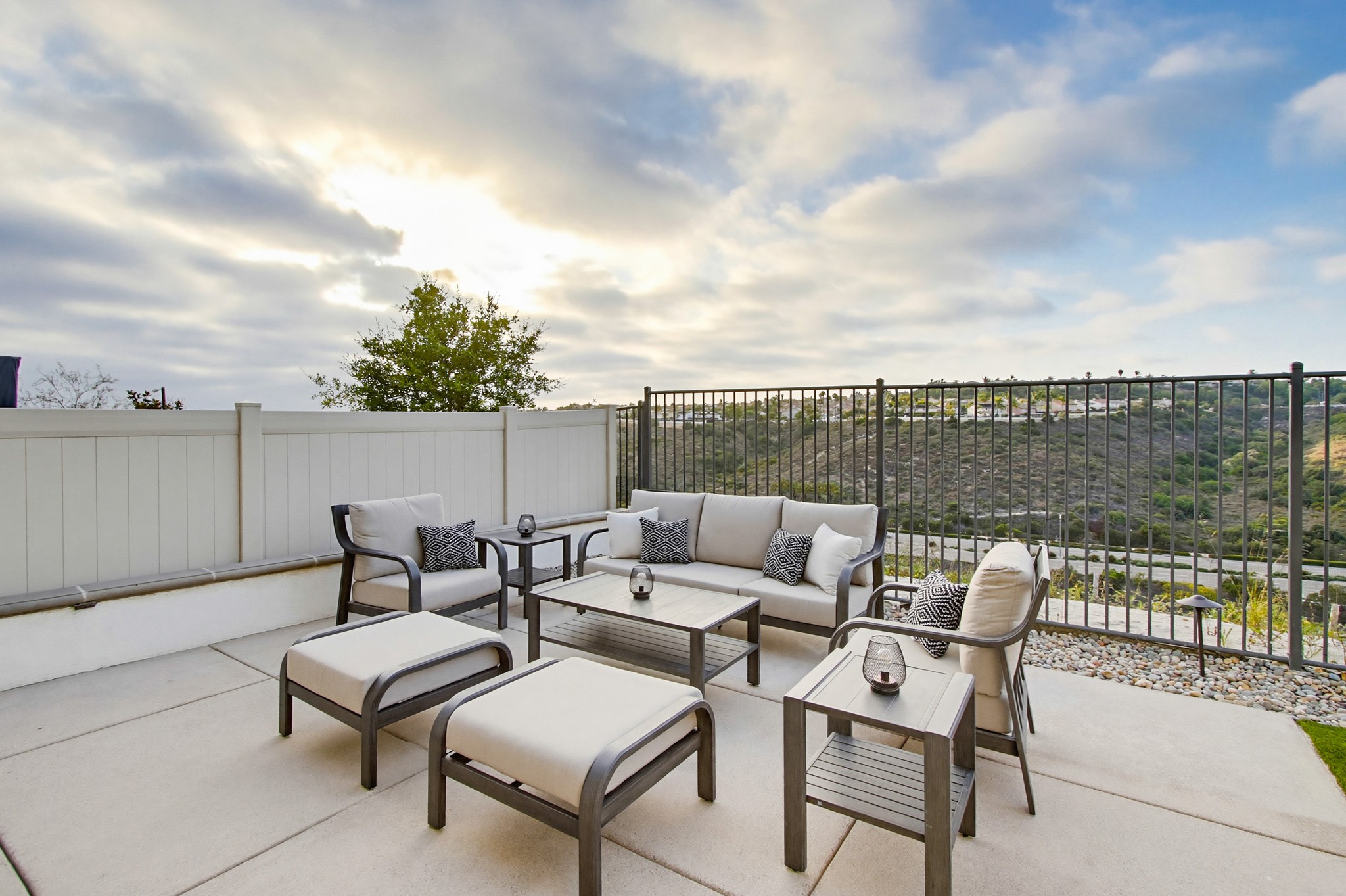 Virtual tour photo 65 of 75 for 797 Mateo St #1