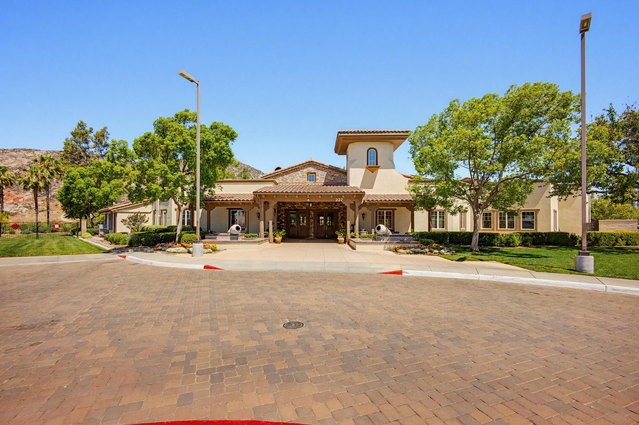 Virtual tour photo 54 of 71 for 7975 Bogey Ave