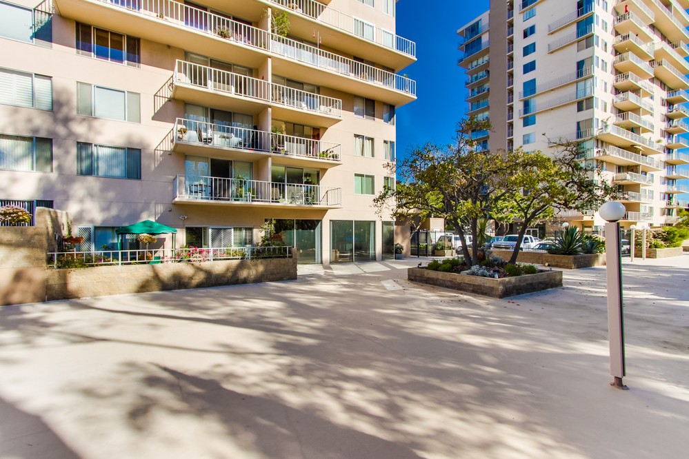 Virtual tour photo 38 of 41 for 3634 7th Avenue #4D