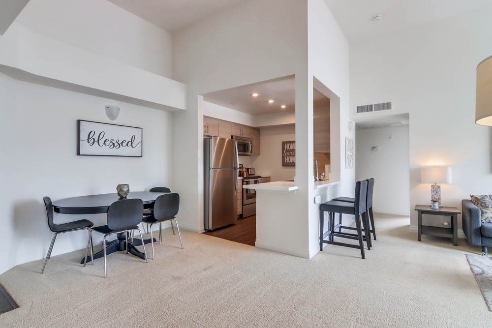 Virtual tour photo 1 of 40 for 8 W F St