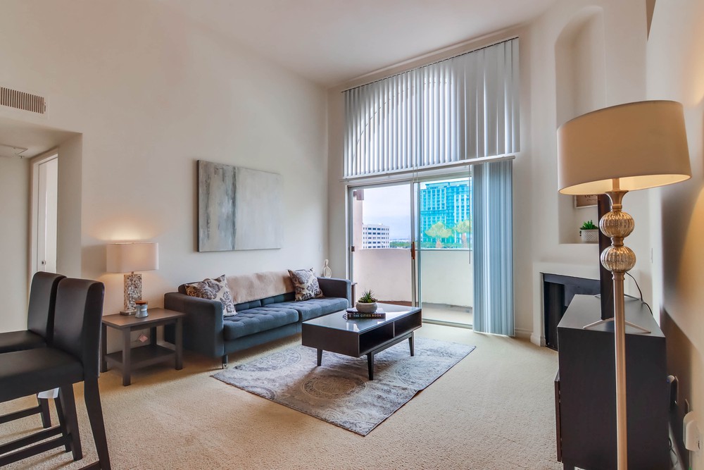 Virtual tour photo 5 of 40 for 8 W F St