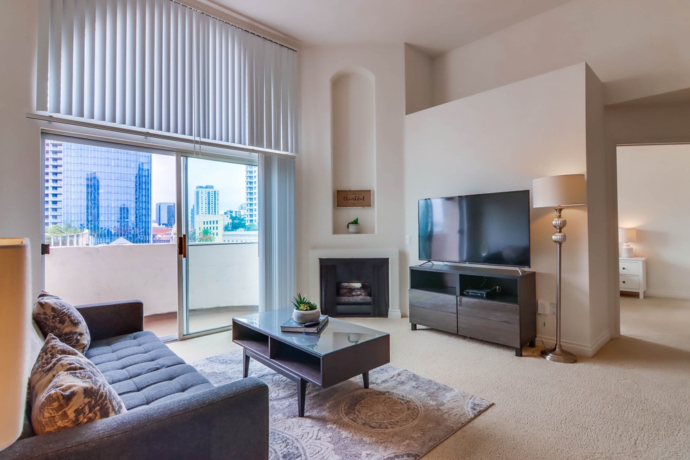 Virtual tour photo 8 of 40 for 8 W F St
