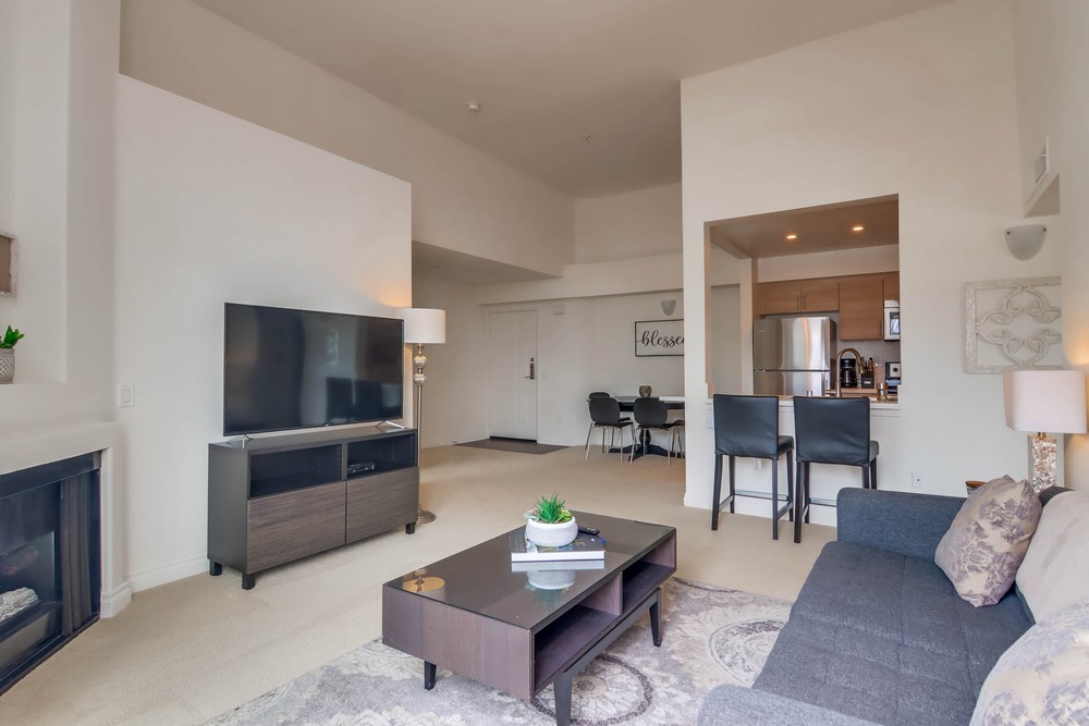 Virtual tour photo 9 of 40 for 8 W F St