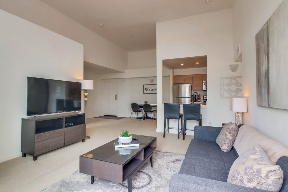 Virtual tour photo 10 of 40 for 8 W F St