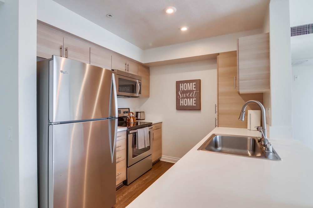 Virtual tour photo 18 of 40 for 8 W F St