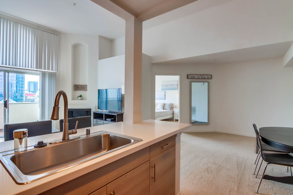 Virtual tour photo 21 of 40 for 8 W F St