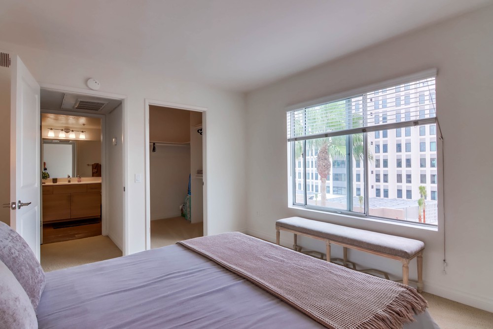 Virtual tour photo 27 of 40 for 8 W F St