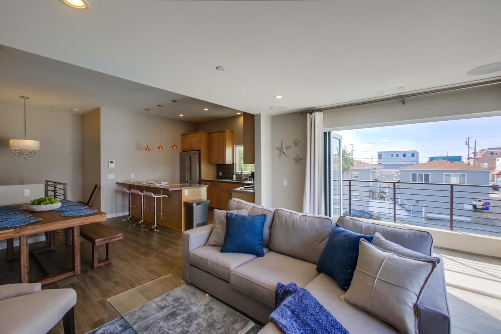 Virtual tour photo 5 of 44 for 800 Ostend Ct