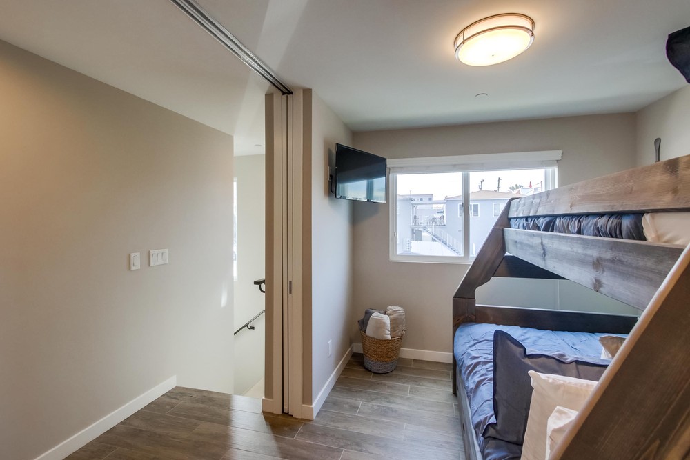 Virtual tour photo 33 of 44 for 800 Ostend Ct