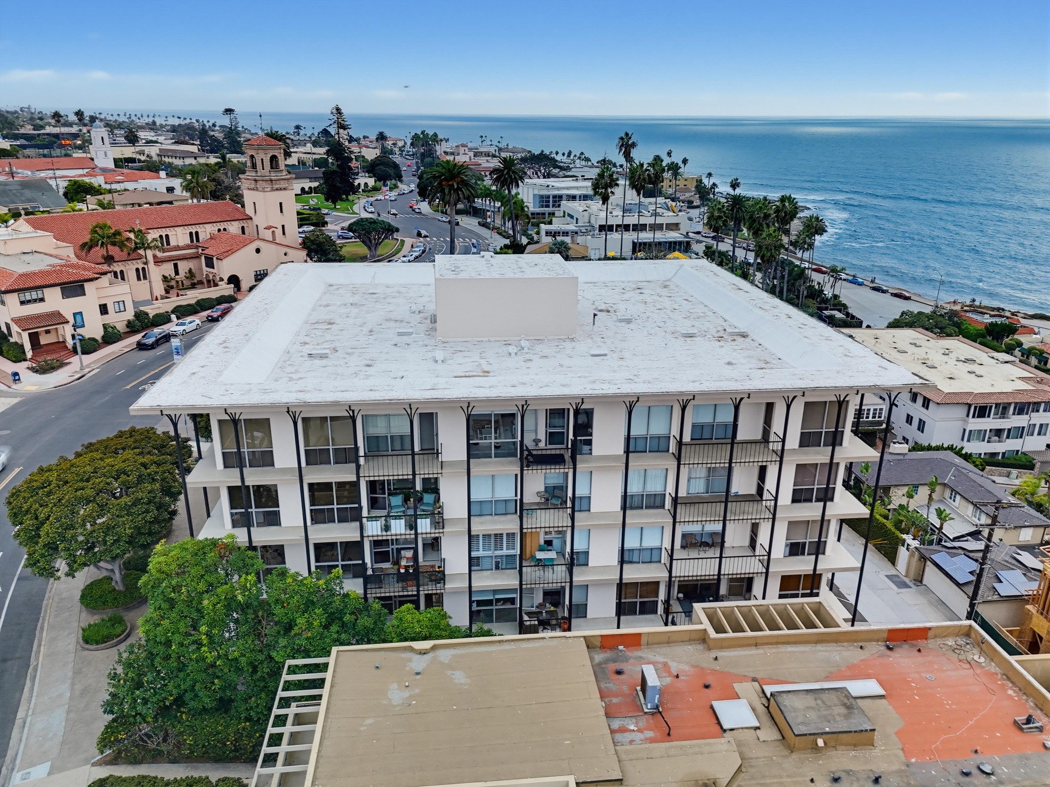 Virtual tour photo 6 of 102 for 800 Prospect St Unit 3C